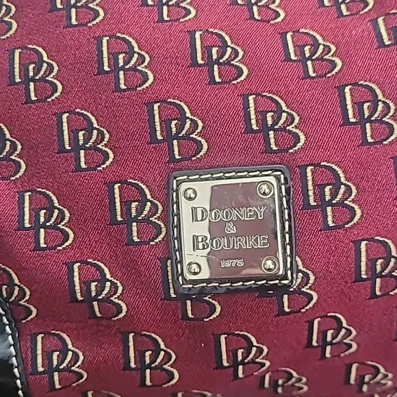 EUC Dooney & Bourke - Picture 6 of 10